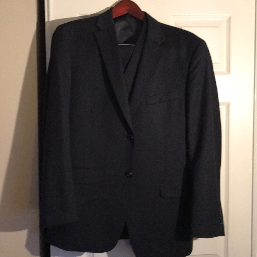 Men’s Jones New York Suit